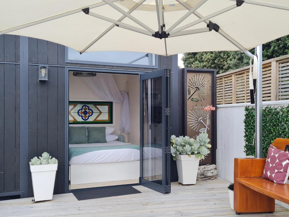 شقة Aroha Tiny House Peka Peka وايكاناي المظهر الخارجي الصورة